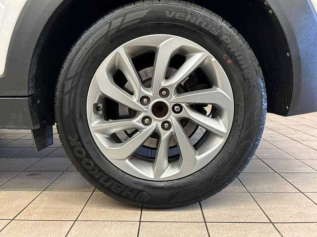Hyundai TUCSON 1.6 GDi SE Nav 5dr 2WD White