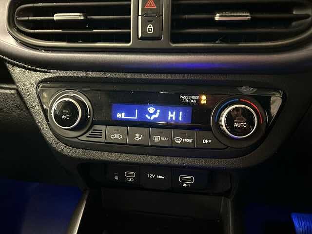 Hyundai i10 1.0 [63] Premium 5dr Auto [Nav]