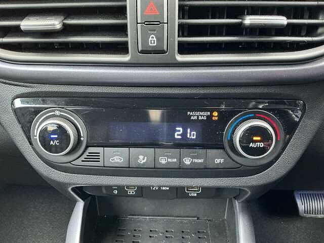 Hyundai i10 1.0 [63] Premium 5dr Auto [Nav]