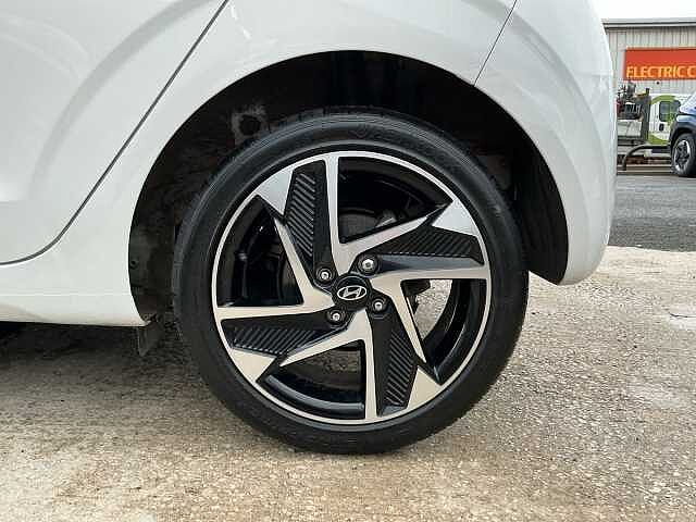 Hyundai i10 1.0 [63] Premium 5dr Auto [Nav]