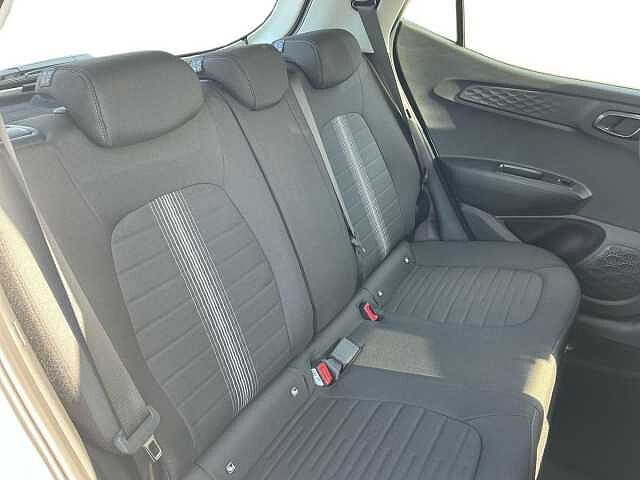 Hyundai i10 1.0 Advance 5dr