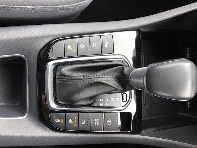 Hyundai Ioniq 1.6 GDi Hybrid Premium SE 5dr DCT