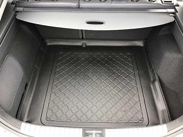 Hyundai Ioniq 1.6 GDi Hybrid Premium SE 5dr DCT