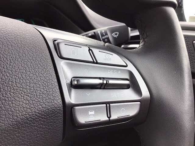 Hyundai Ioniq 1.6 GDi Hybrid Premium SE 5dr DCT