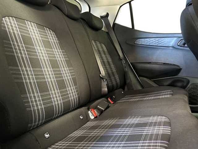 Hyundai i10 1.0 [63] Premium 5dr Auto [Nav]