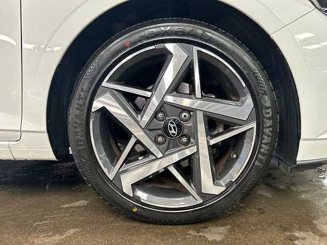 Hyundai i20 1.0T GDi Premium 5dr DCT