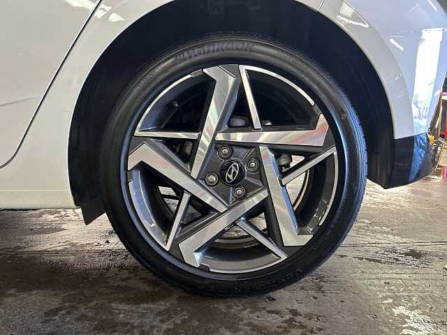 Hyundai i20 1.0T GDi Premium 5dr DCT