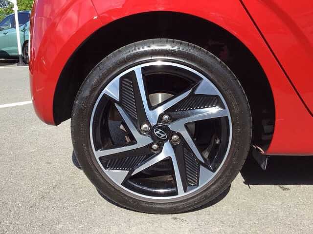 Hyundai i10 1.0 [63] Premium 5dr Auto [Nav]