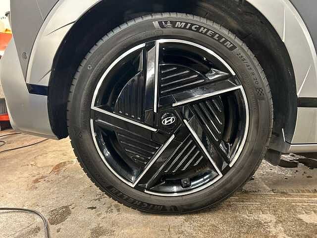Hyundai Ioniq 5 168kW Ultimate 84 kWh 5dr Auto [Tech Pack]