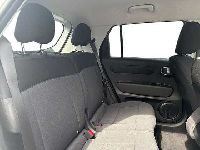 Hyundai INSTER 85kW 02 49kWh 5dr Auto White