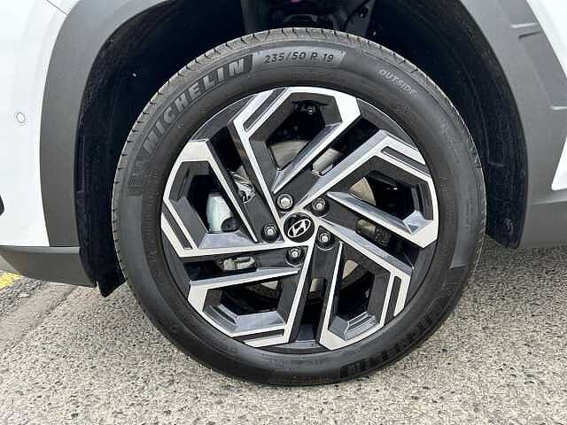 Hyundai TUCSON 1.6T 239 Hybrid Ultimate 5dr Auto White