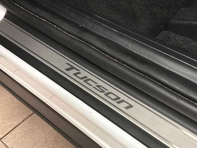 Hyundai TUCSON 1.6T Hybrid Premium 5dr Auto White