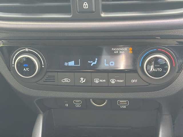 Hyundai i10 1.0 [63] Premium 5dr Auto [Nav]